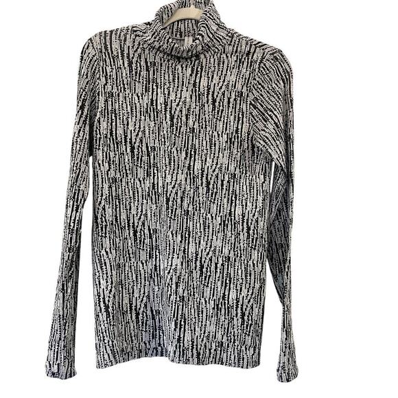 Athleta Flurry Black White Long Sleeve Turtleneck Cold Weather Top Size M - Picture 4 of 10